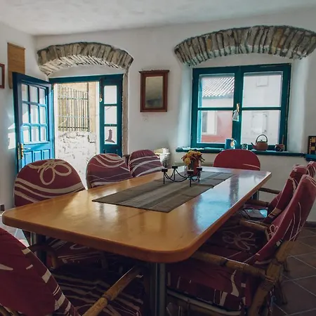 Dom wakacyjny House *
